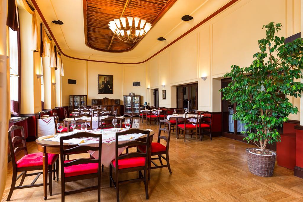Hotel Continental Plzen Exterior photo