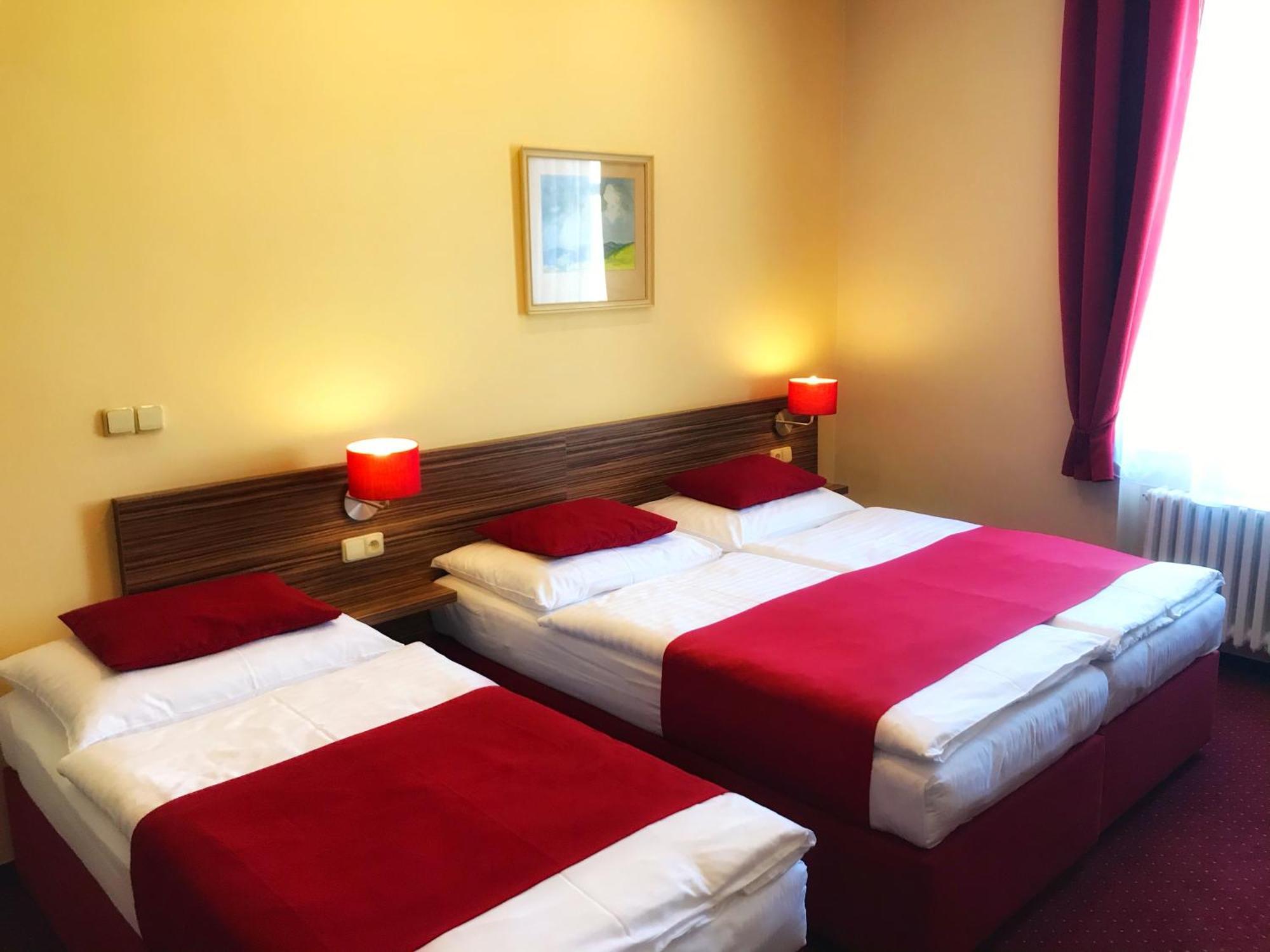 Hotel Continental Plzen Room photo