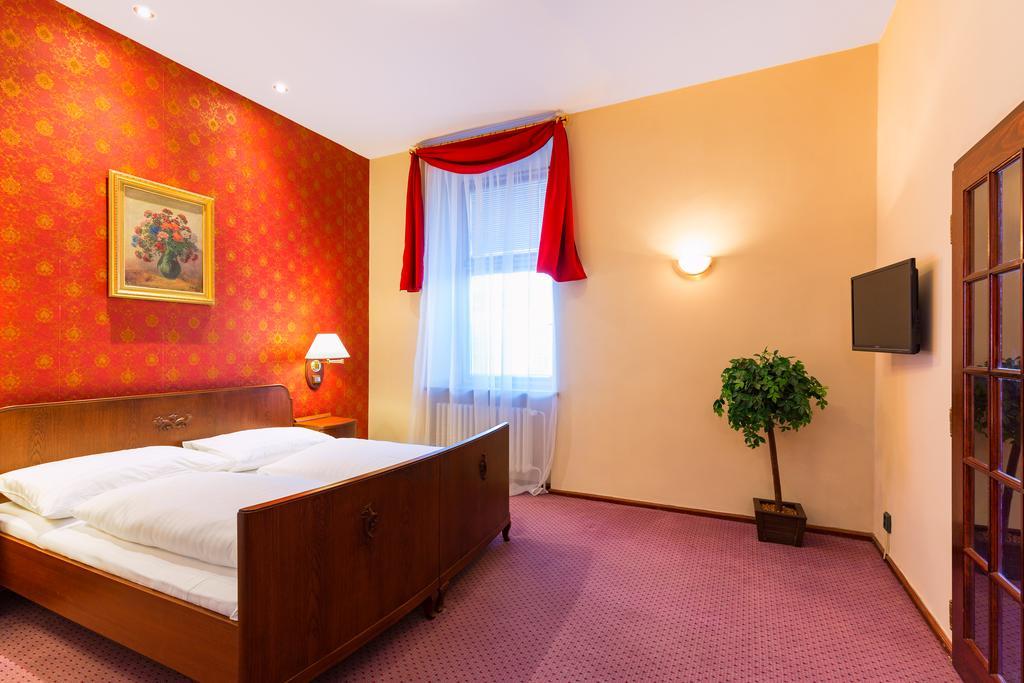 Hotel Continental Plzen Exterior photo