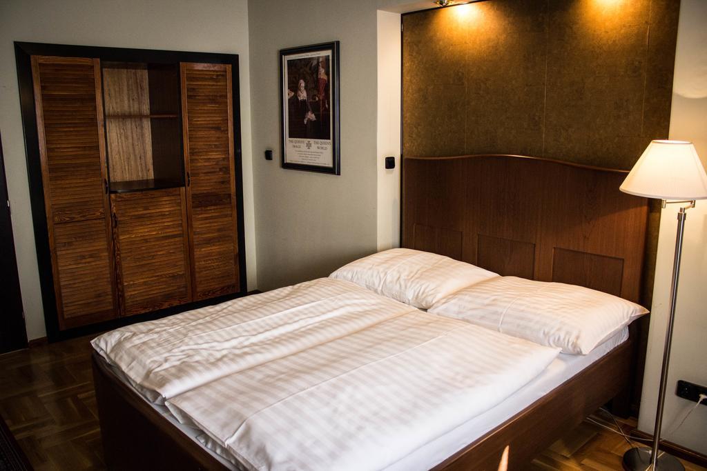Hotel Continental Plzen Exterior photo