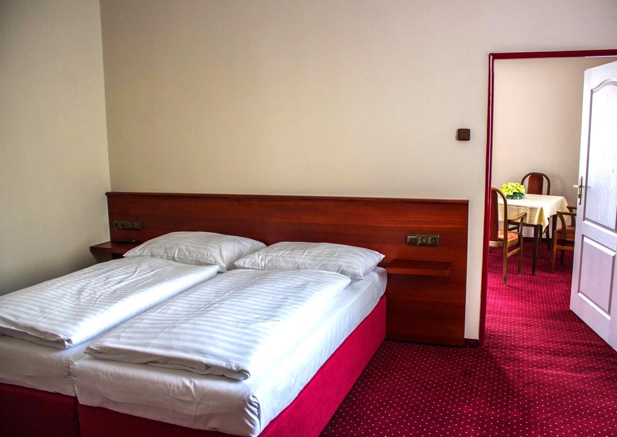 Hotel Continental Plzen Exterior photo